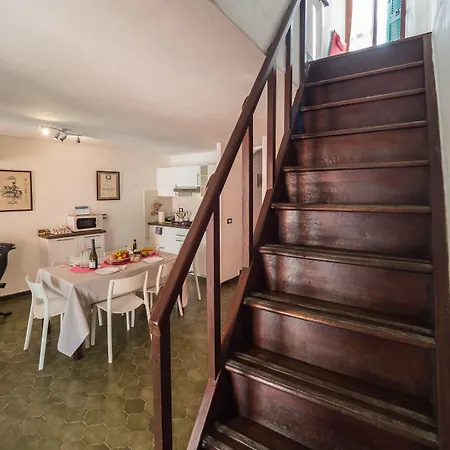 El Nin With Terrace & Ac Apartment