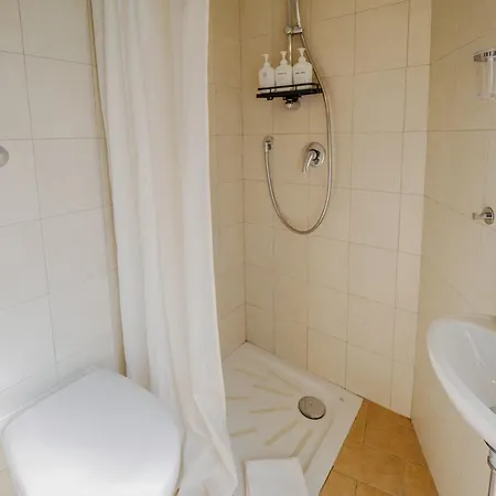 El Nin With Terrace & Ac *