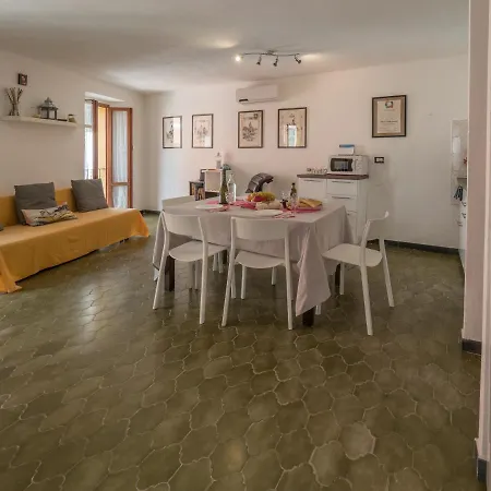 El Nin With Terrace & Ac