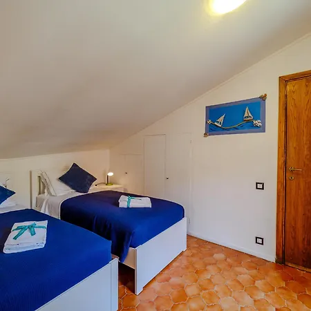 El Nin With Terrace & Ac