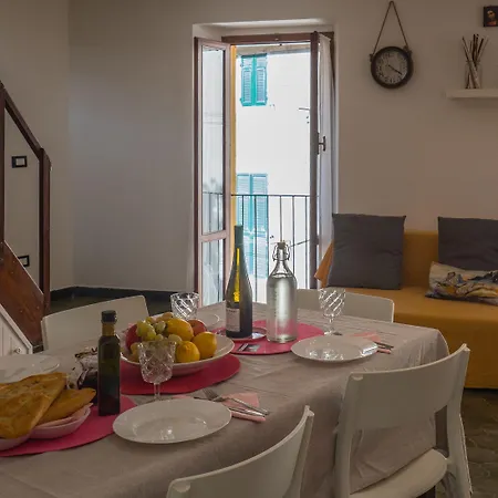 El Nin With Terrace & Ac *