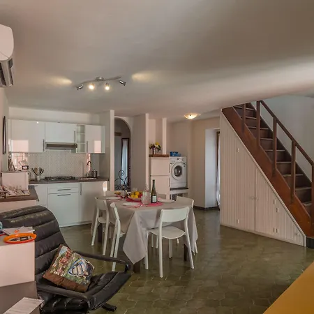 El Nin With Terrace & Ac *